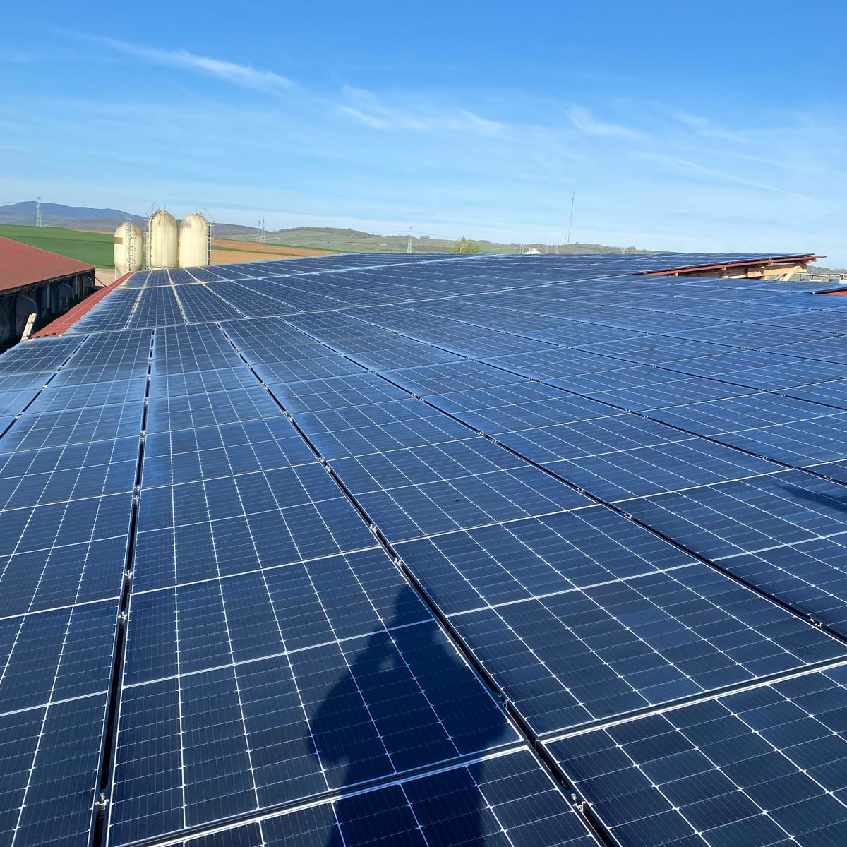 SOLAIREGIAMM - Entreprise spécialisée en énergie renouvelable et photovoltaïque